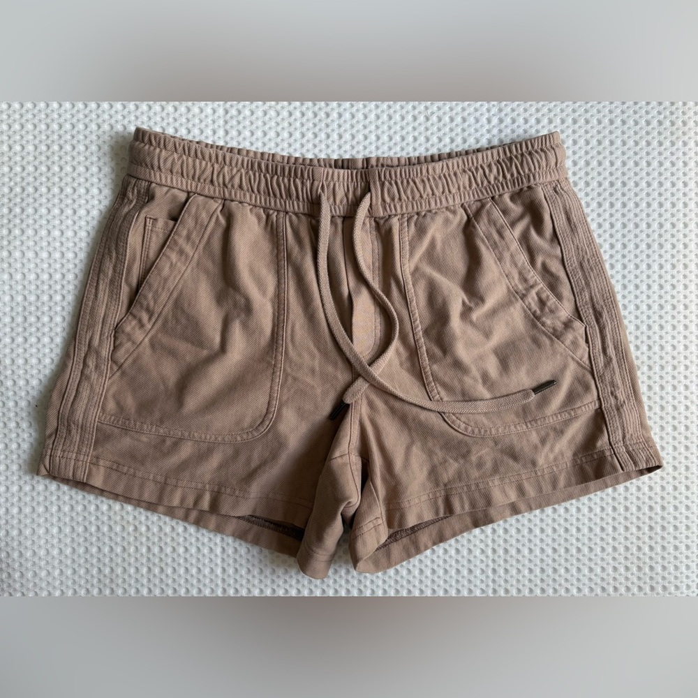 Athleta Women's Tan Cargo Shorts